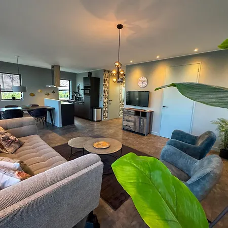 Semesterbostad Bad Hoophuizen Deluxe Mit Zaun Nr Zuiderzee 66